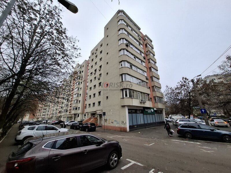 Teiul Doamnei, 4 camere, 80 m, parcare, centrala bloc.